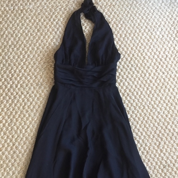 Timeless elegant halter dress ❤️ - Picture 10 of 11